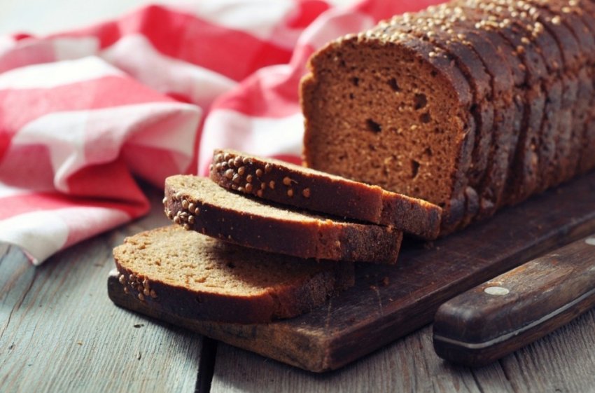 Сколько калорий в черном хлебе 🍞, состав и пищевая ценность продукта, польза и вред - «Здоровье»